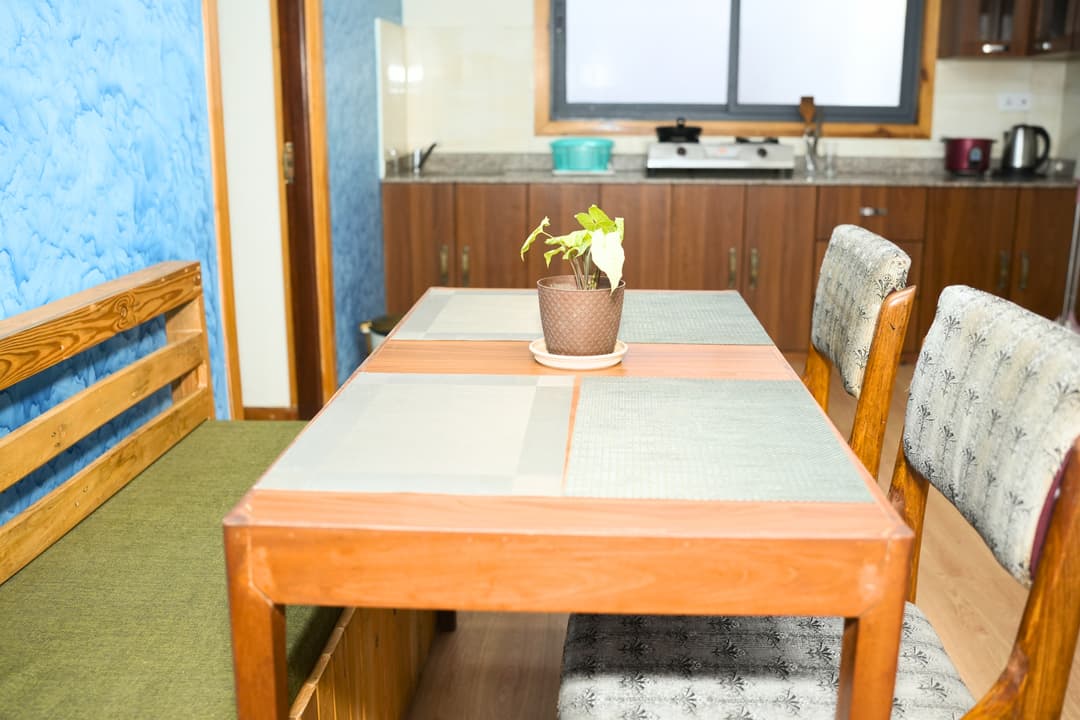 Lomanthang Apartment image 2