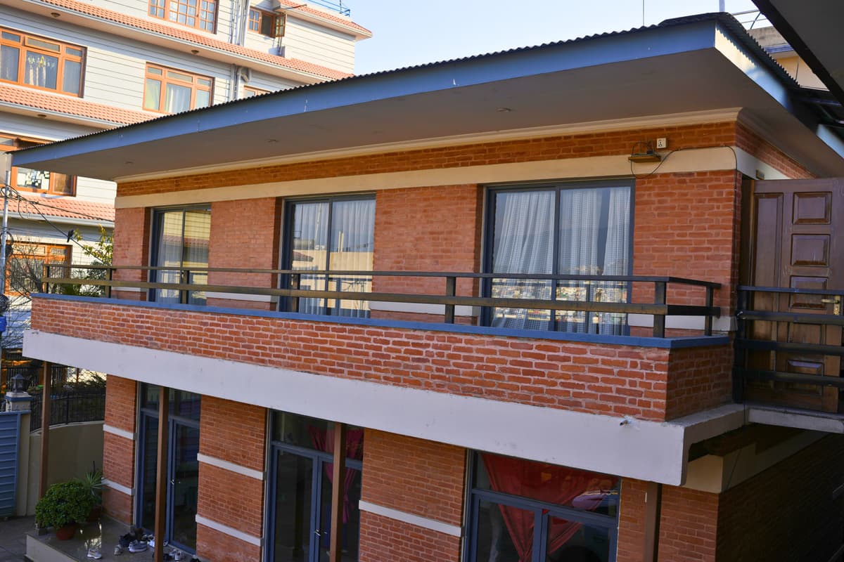 Lomanthang Apartment