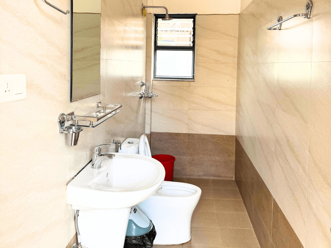 Lomanthang Apartment image 11